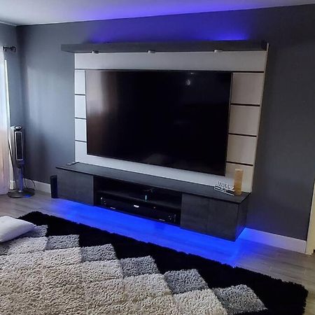 Fully Furnished, Beautiful, Spacious Two Bedroom Condo Lauderhill Εξωτερικό φωτογραφία