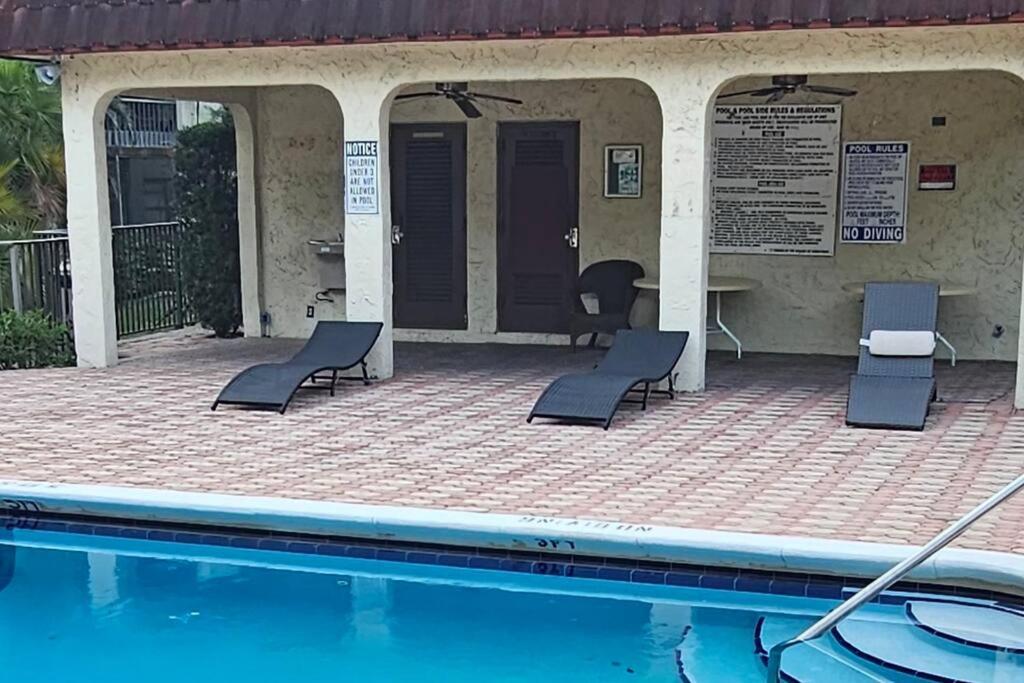 Fully Furnished, Beautiful, Spacious Two Bedroom Condo Lauderhill Εξωτερικό φωτογραφία