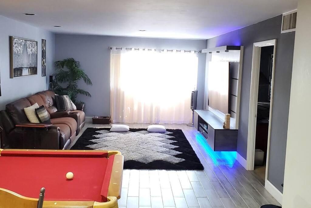 Fully Furnished, Beautiful, Spacious Two Bedroom Condo Lauderhill Εξωτερικό φωτογραφία