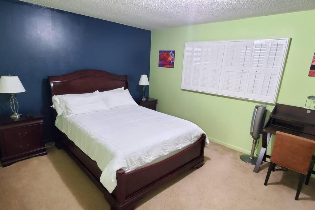 Fully Furnished, Beautiful, Spacious Two Bedroom Condo Lauderhill Εξωτερικό φωτογραφία