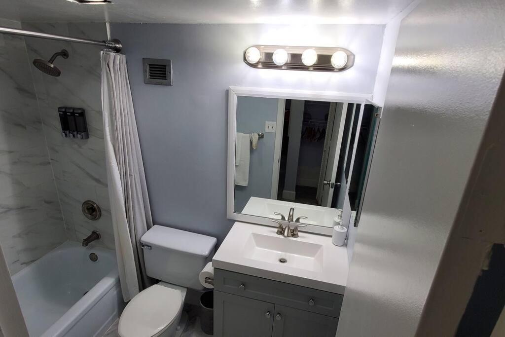 Fully Furnished, Beautiful, Spacious Two Bedroom Condo Lauderhill Εξωτερικό φωτογραφία