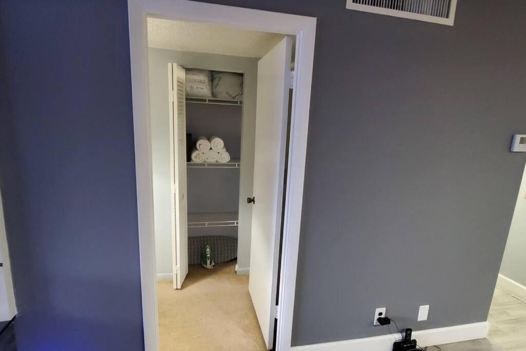 Fully Furnished, Beautiful, Spacious Two Bedroom Condo Lauderhill Εξωτερικό φωτογραφία